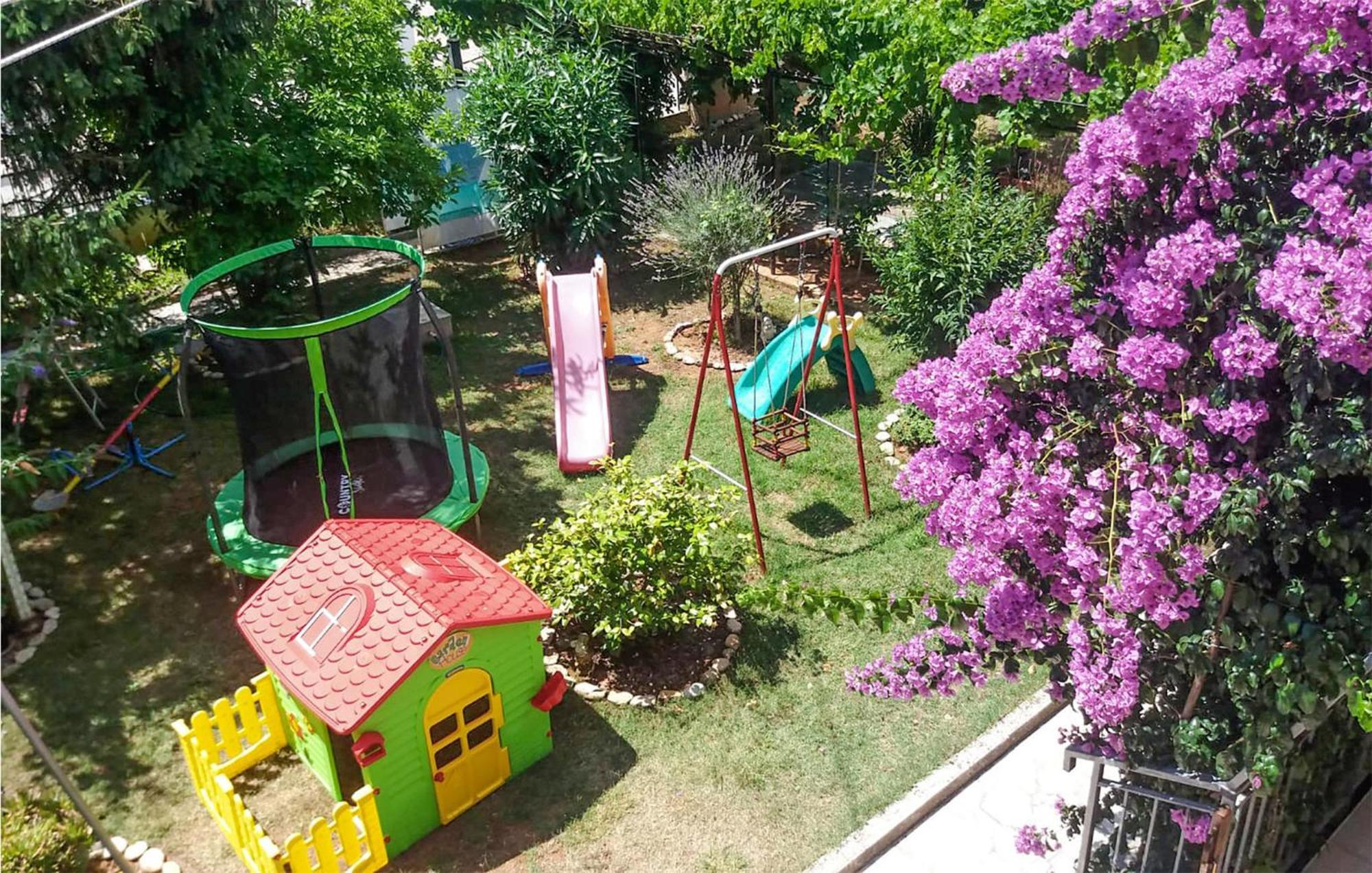3 Bedroom Beautiful Apartment In เมดูลิน ภายนอก รูปภาพ